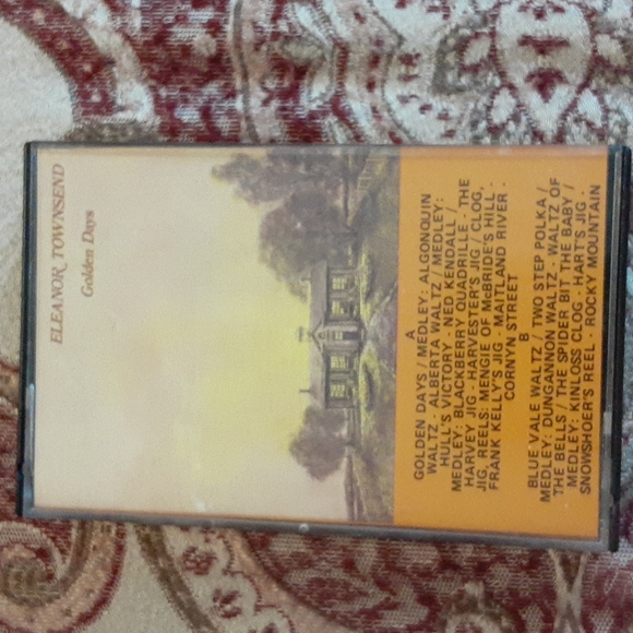 Eleanor Townsend gold days cassette tape music - Picture 5 of 5